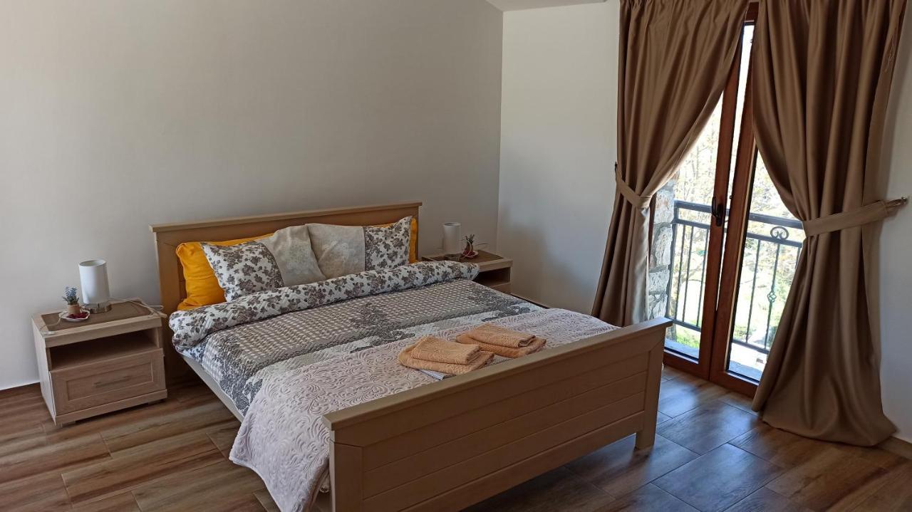 Village House - Novak Rijecani Rijeka Crnojevića Eksteriør billede