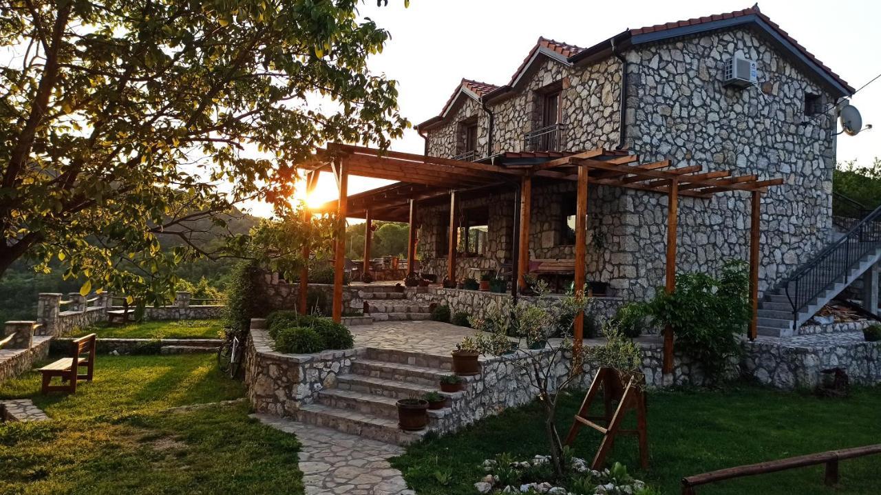 Village House - Novak Rijecani Rijeka Crnojevića Eksteriør billede